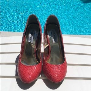 Steve Madden Pronni Red Heels Size 6